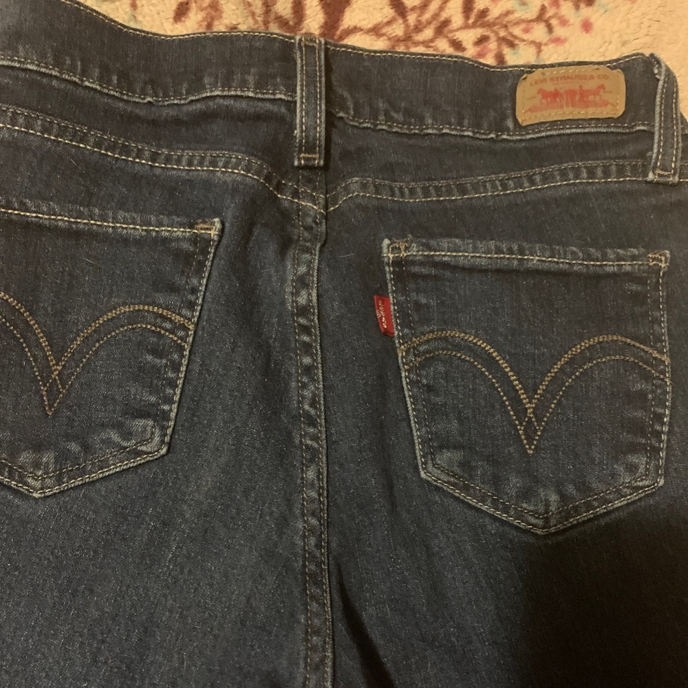 Levi’s stratus curvy cut 528 jeans three medium
